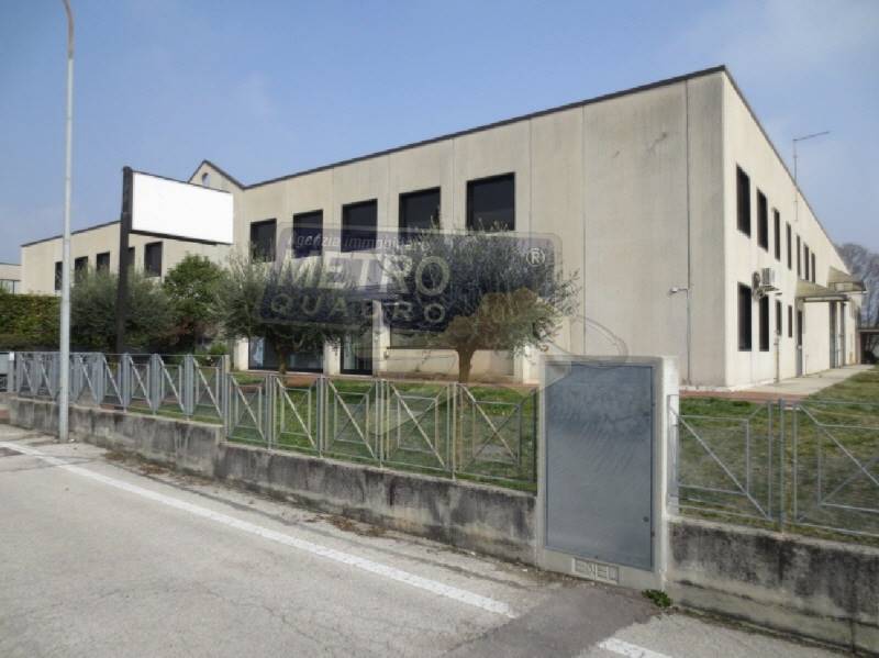 Affitto Capannone industriale CARRE'