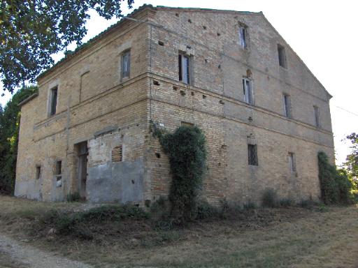 Vendita Colonica ACQUAVIVA PICENA
