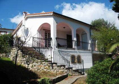 Villa abitabile a Andora