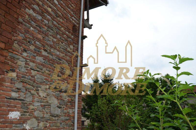 rustico-con-terreno-a-suno-09