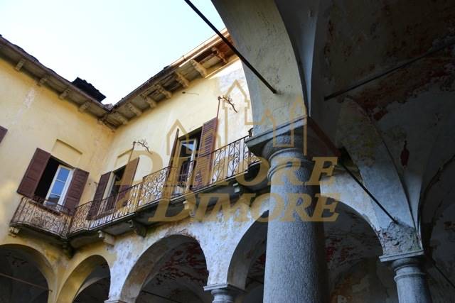 stabile-d-epoca-da-ristrutturare-sul-lago-d-orta-2