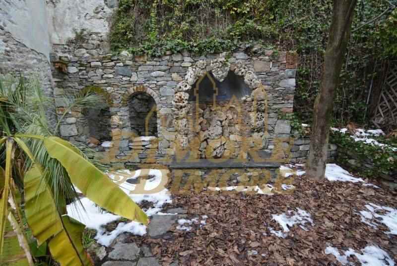 villa-a-ghiffa-con-giardino--vista-lago-08