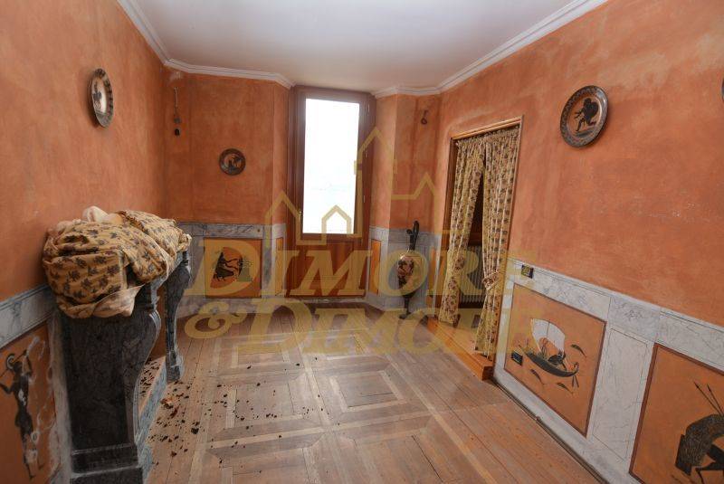 villa-a-ghiffa-con-giardino--vista-lago-04