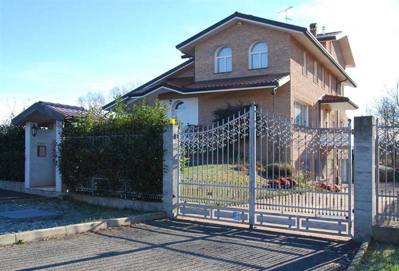 Villa in Via Martire Gaudenzio Martinetti 223 a Cavallirio