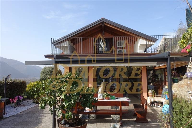 Esterno lato destro.jpg