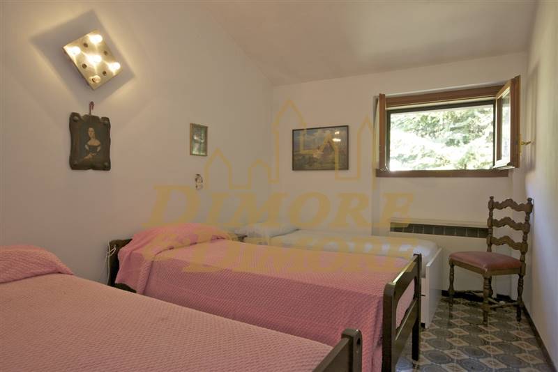 foto cameretta 3 letti 3.jpg