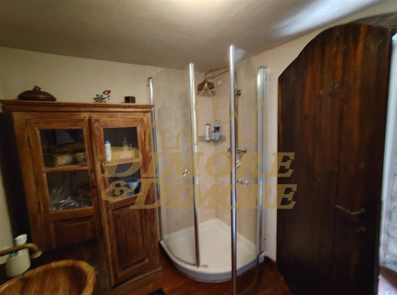 Bagno doccia Valleggia.jpg