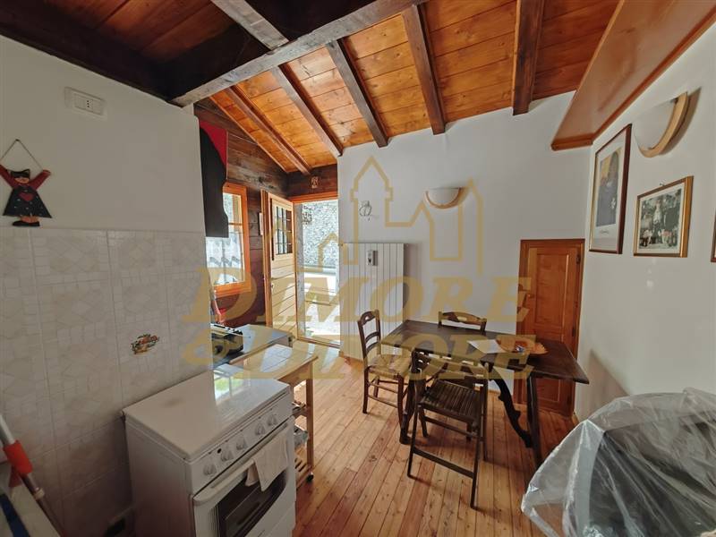 Zona giorno appartamento primo piano 2.jpg