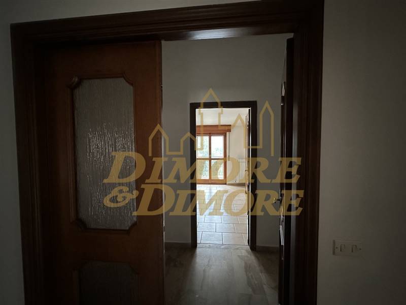 Disimpegno e divisione zona giorno e notte.JPG