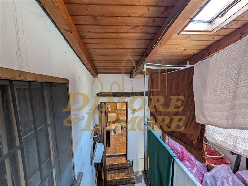 Primo piano con vista bagno.jpg