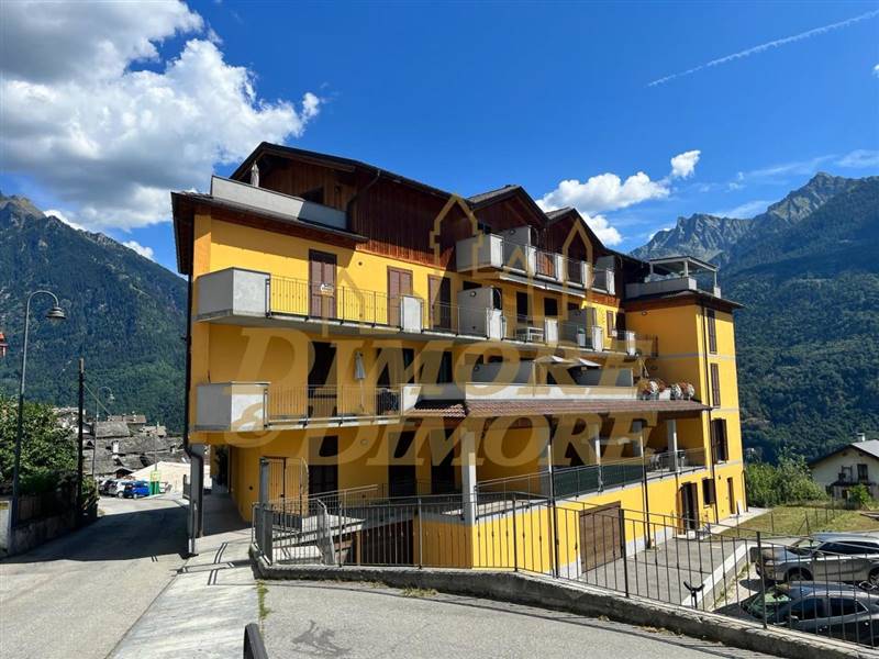 Esterno palazzina.jpg