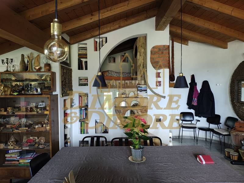 Camera da letto soppalcata.jpg