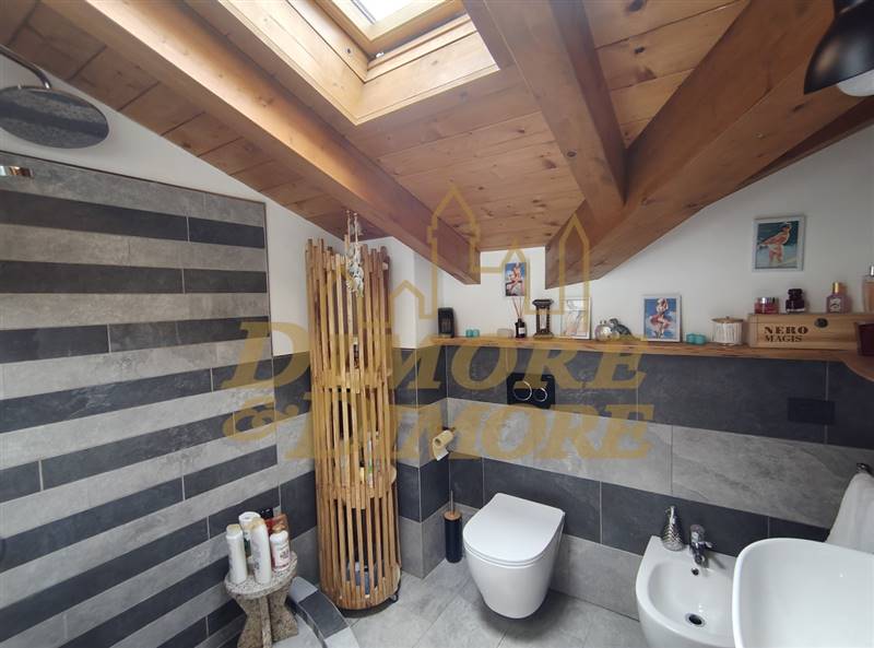 Bagno con doccia.jpg