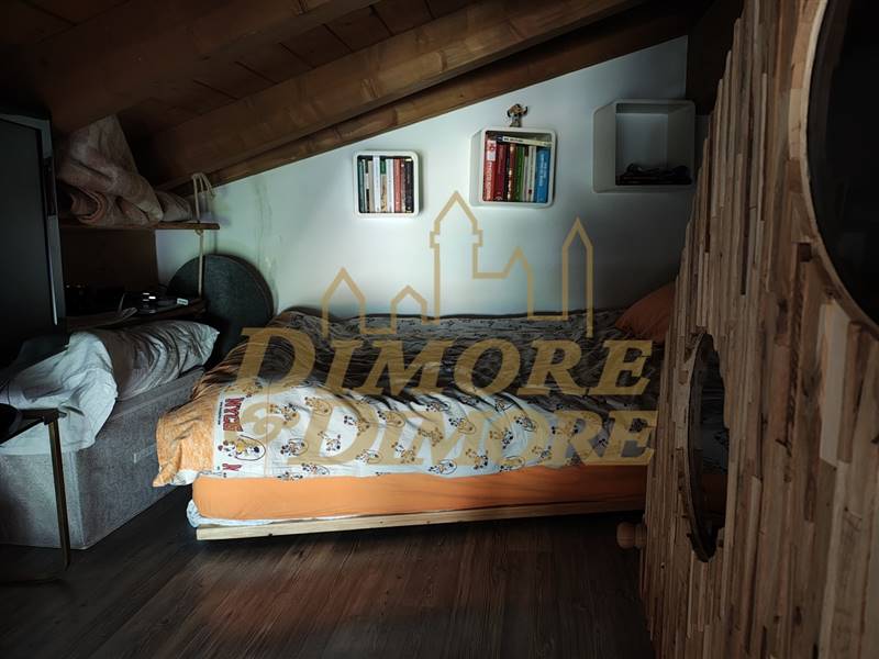 Camera da letto soppalcata 3.jpg