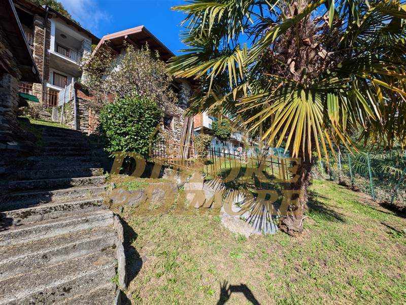 Giardino e secondo rustico.jpg