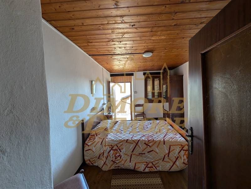 Prima camera da letto.jpg