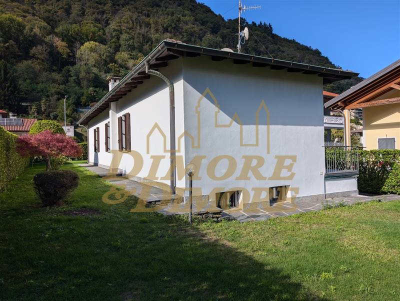 Giardino lato posteriore sinistro.jpg