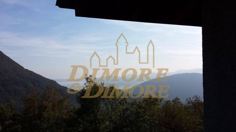 casa-a-caprezzo-nel-bosco-con-vista-lago--18