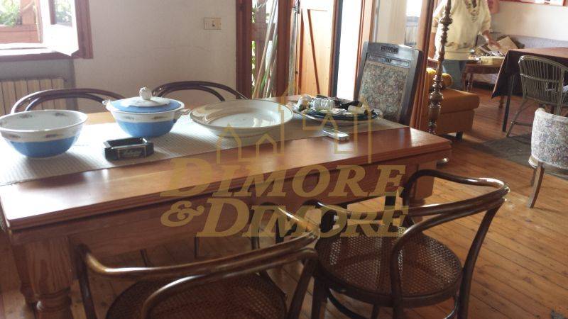 casa-a-caprezzo-nel-bosco-con-vista-lago--13