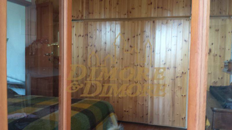 casa-a-caprezzo-nel-bosco-con-vista-lago--21