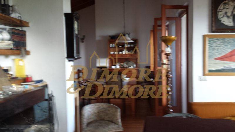 casa-a-caprezzo-nel-bosco-con-vista-lago--11