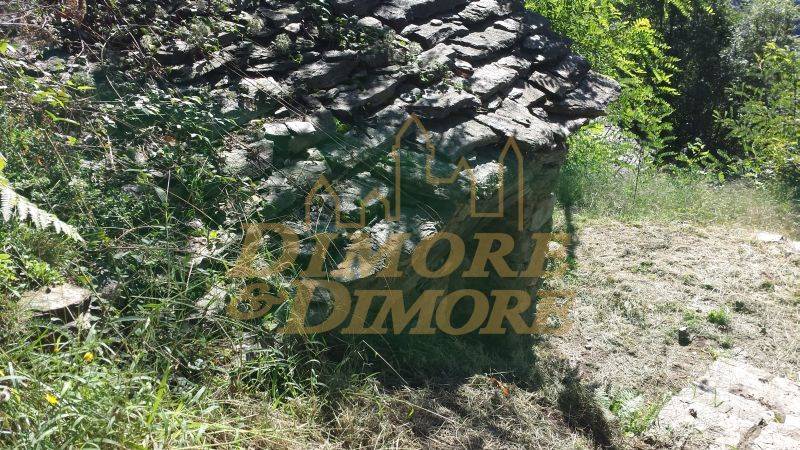 casa-a-caprezzo-nel-bosco-con-vista-lago--09