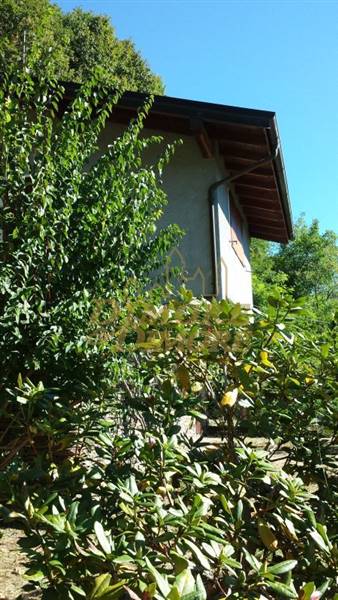 casa-a-caprezzo-nel-bosco-con-vista-lago--05