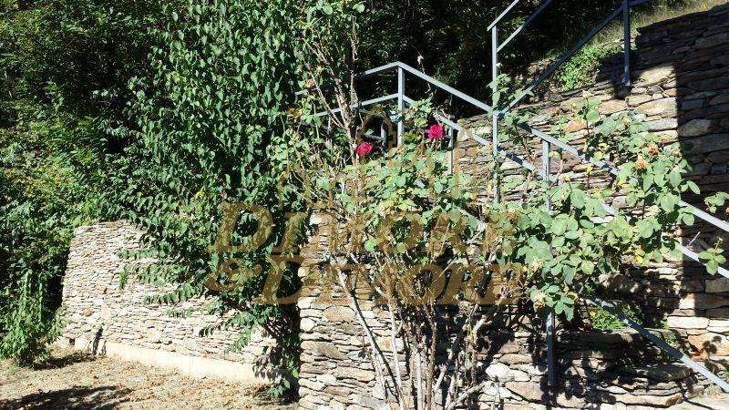 casa-a-caprezzo-nel-bosco-con-vista-lago--06