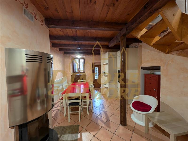 Zona giorno piano terra.jpg