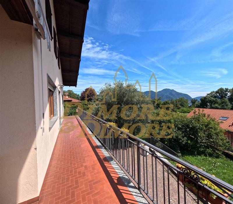 Balcone cucina e sala.JPG