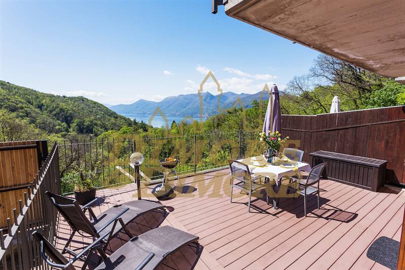 Villa Sereni terrace.jpg