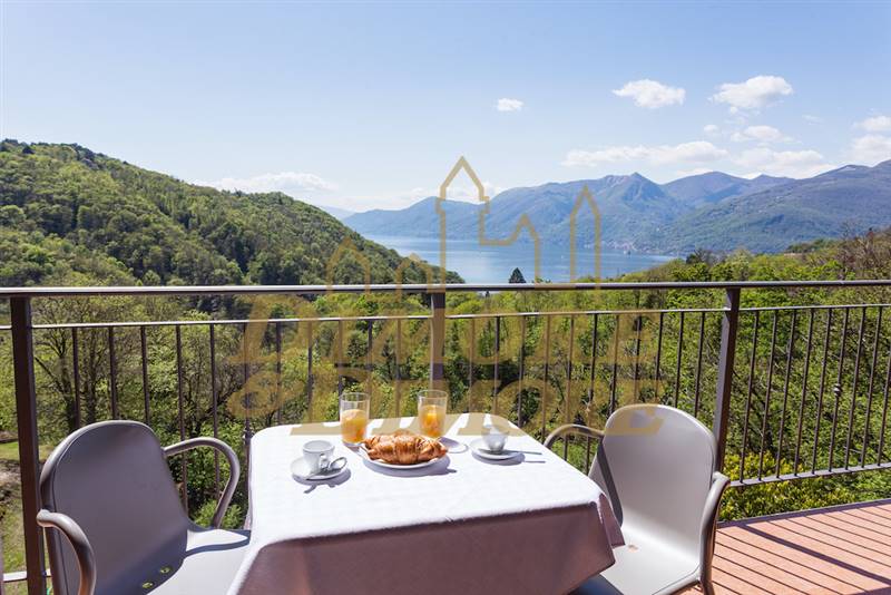 Villa Sereni balcony.jpg