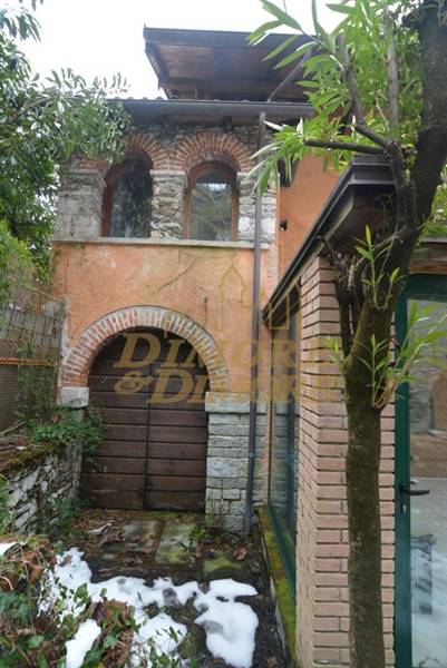 villa-a-ghiffa-con-giardino--vista-lago-05