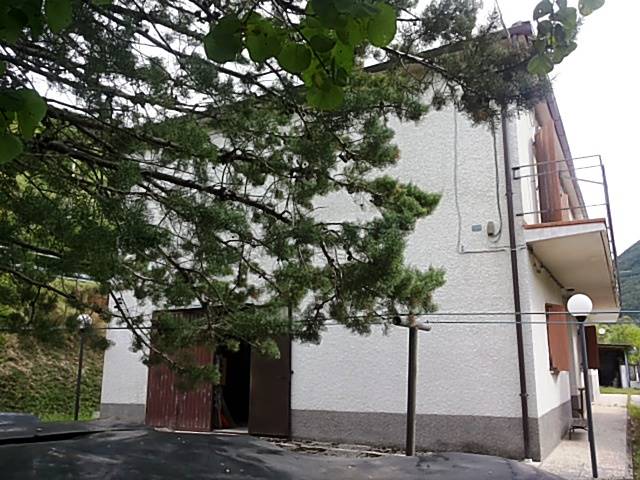 Appartamento abitabile in zona Chiaserna a Cantiano