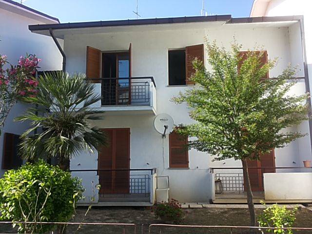 Appartamento in zona Montecchio a Vallefoglia