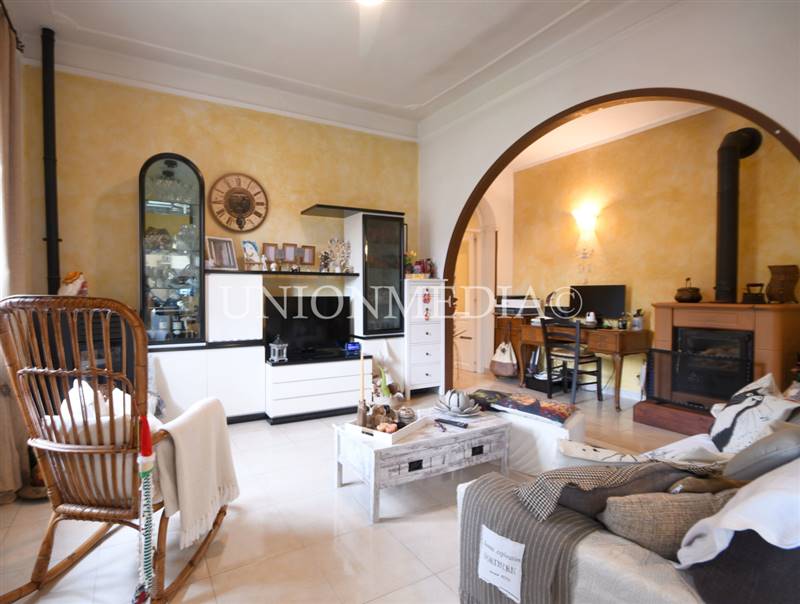 12 vezzano ligure casa indipendente villa giardino