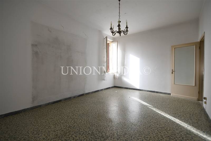 4 appartamento vezzano ligure.jpg