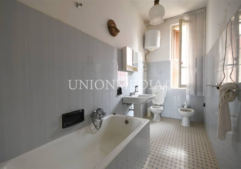 11 appartamento vezzano ligure.jpg