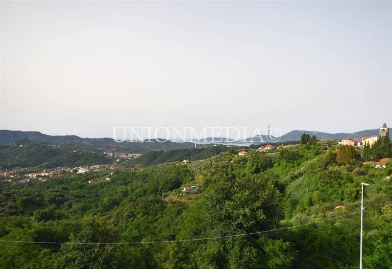 17 appartamento vezzano ligure.jpg