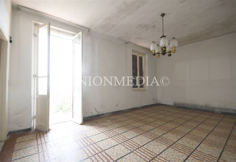 2 appartamento vezzano ligure.jpg