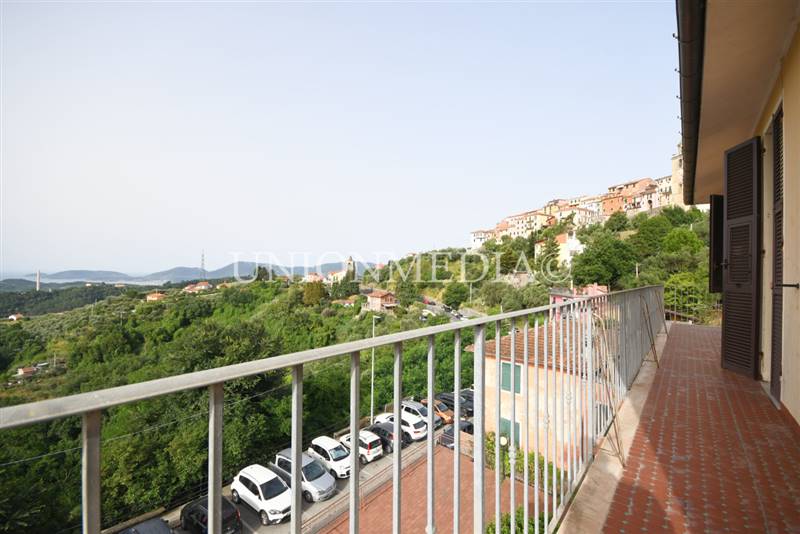 15 appartamento vezzano ligure.jpg