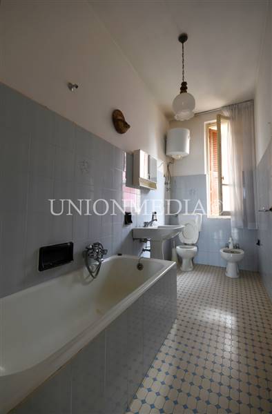 12 appartamento vezzano ligure.jpg