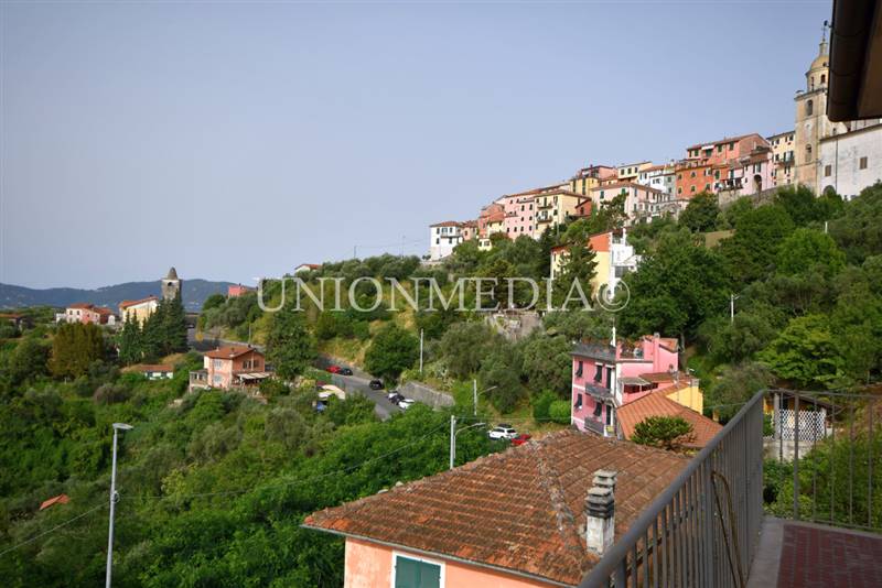 18 appartamento vezzano ligure.jpg