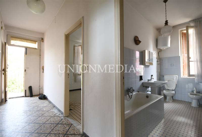 10 appartamento vezzano ligure.jpg