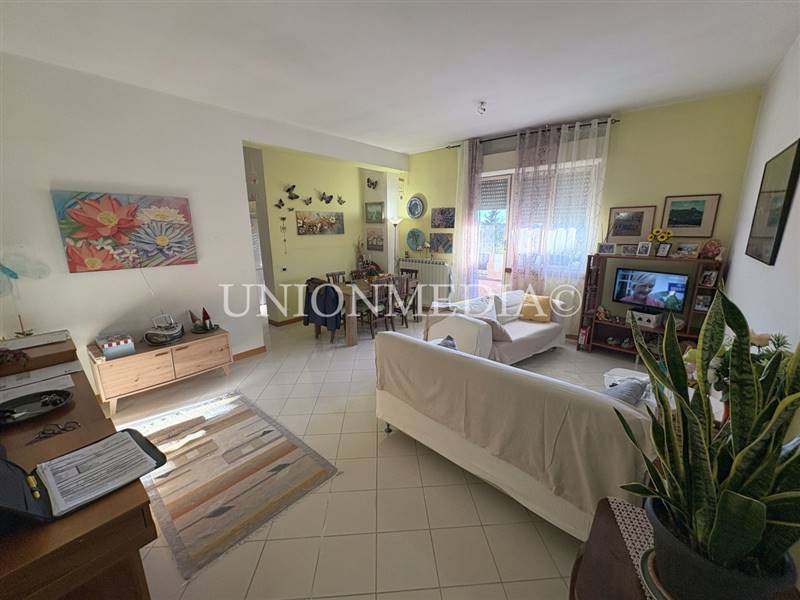 4 CASTELNUOVO MAGRA APPARTAMENTO 5 VANI.jpg