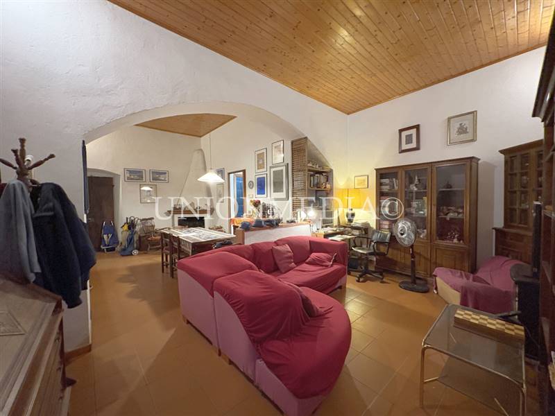 4 a sarzana centro storico appartamento.jpg