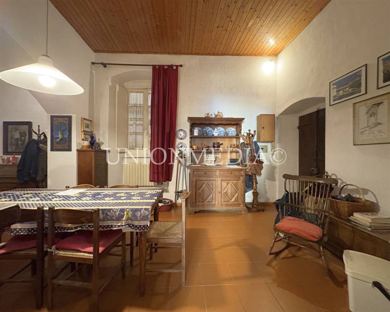 9 sarzana centro storico appartamento.jpg