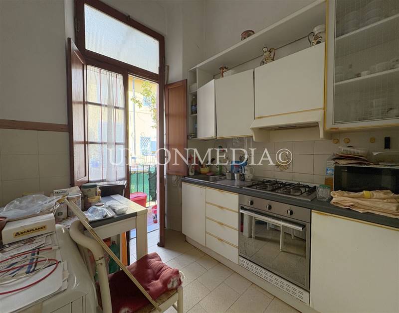 10 sarzana centro storico appartamento.jpg