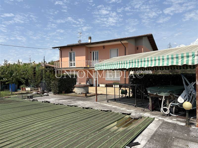 6 casa indipendente villa castelnuovo magra la spe