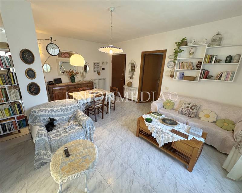 5 appartamento caniparola fosdinovo.jpg